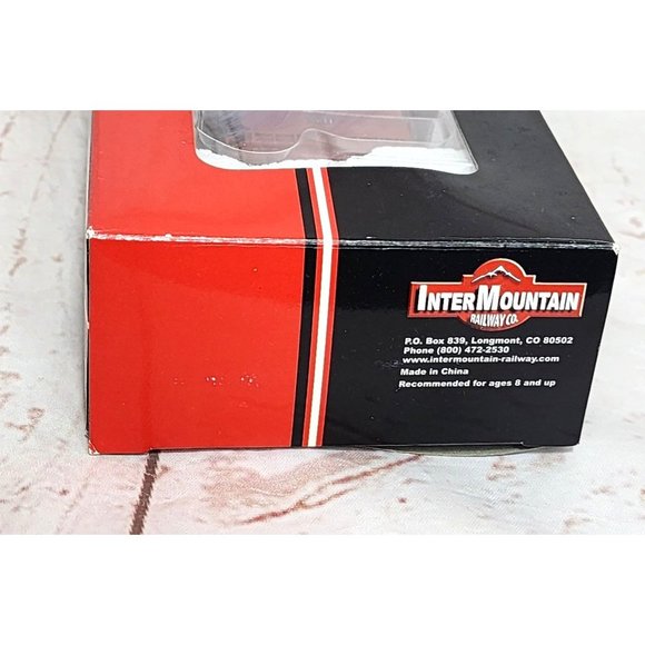 Inter Mountain Railway Co. HO Scale Modified AAR 40’ Boxcar PGE Car Model Train - Picture 9 of 10
